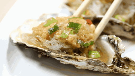 生蚝肉怎么做好吃，不加壳的生蚝怎么吃（这个季节的生蚝肥美）