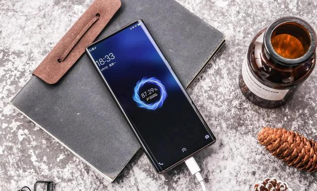 手机充电越来越慢，手机充电越来越慢（手机充电特别慢是什么原因导致的）