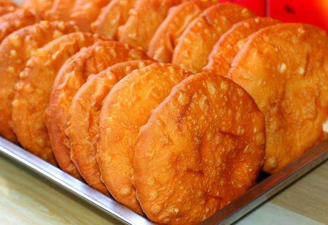 怎样做酥脆香甜的油饼，油饼家常做法外皮酥脆可口