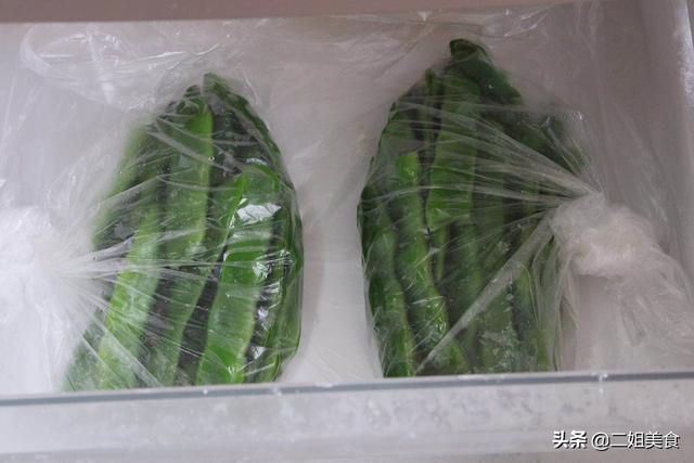 油豆角怎么做好吃，油豆角怎么晒好吃又简单（搭配米饭吃太美味太香了）