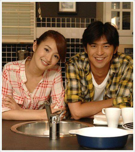 陈柏霖与绯闻女友曾坚称只是朋友，陈柏霖为绯闻女友庆生