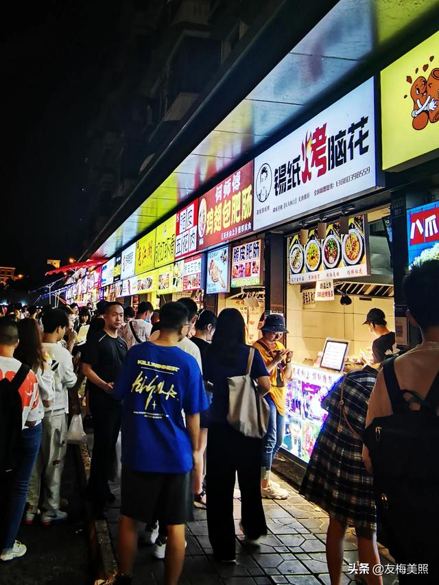 成都小吃街哪里最正宗，成都最有特色的小吃街在哪里