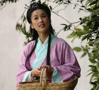 黄圣依拍过的电影，黄圣依有拍哪些电视剧（黄圣依：婚变风波后首露面）