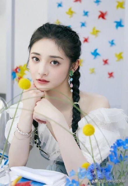 简单减龄编发，6款高颜值编发谁扎谁美还减龄