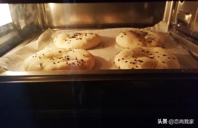 肉烧饼的制作方法，好吃的麻辣味肉烧饼（怎么做肉烧饼好吃又简单）