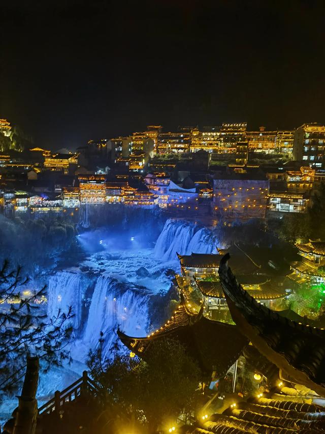 芙蓉镇门票多少钱，芙蓉古镇门票免费时间（自驾游湘西芙蓉镇）