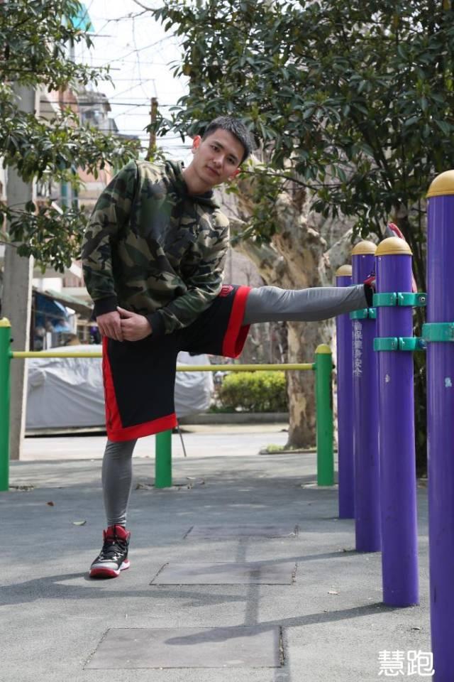 跑后拉伸动作4分钟，#感受大自然的气息和美景