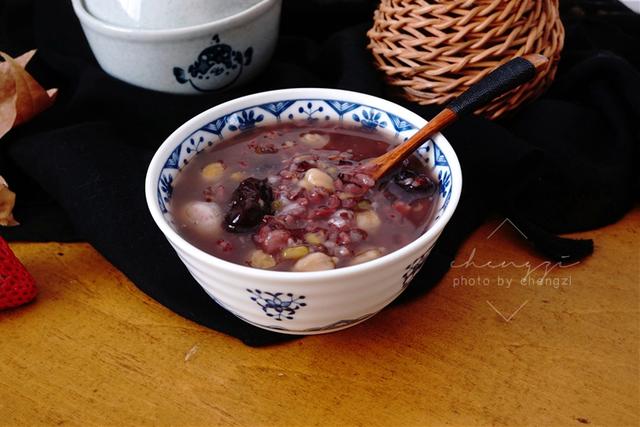 秋冬季节常喝四款养生粥，吃点温暖滋润的