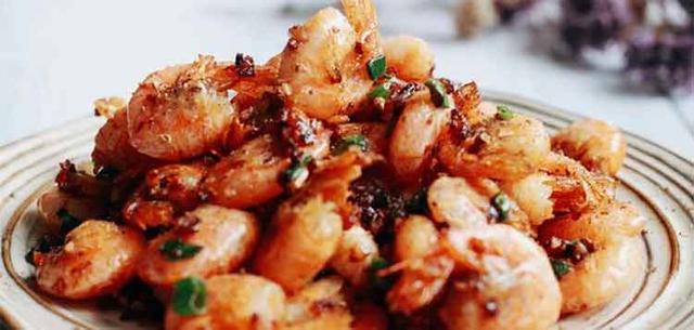 北极甜虾怎么做，北极甜虾的新吃法（0难度的日式北极虾无花果沙拉）