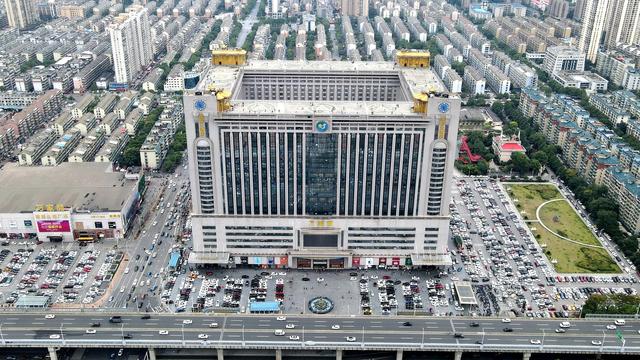 长沙万家丽免税店在哪里，网红长沙城，魅力万家丽