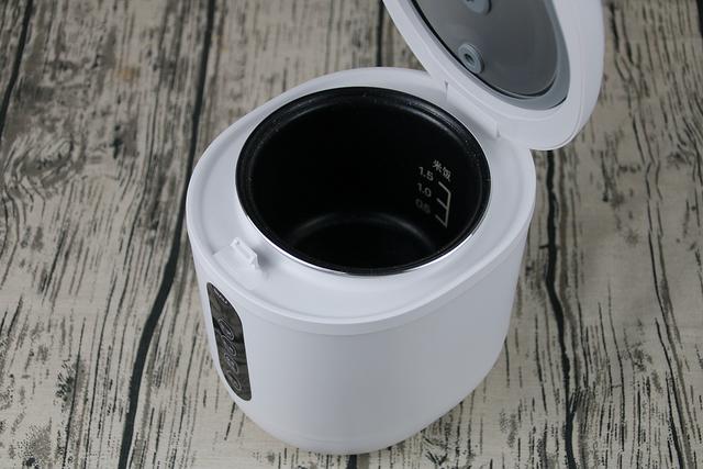 苏泊尔电饭煲怎么蒸米饭，苏泊尔蒸汽电饭煲怎么蒸米饭（米饭又亮又白又香）