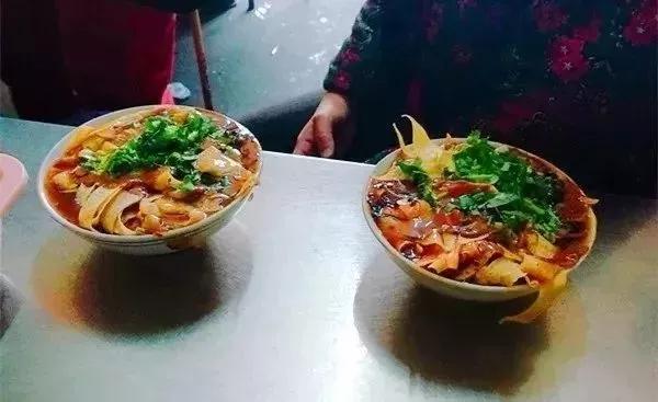 天津比较有名的小吃街，熟悉的天津街，回来了