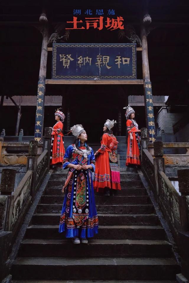 湖北恩施旅游攻略，湖北恩施旅行除了峡谷风光（湖北恩施旅游必玩攻略）