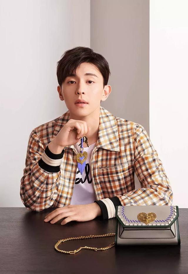 国产时尚鞋排行榜前十名，2022年国产十强