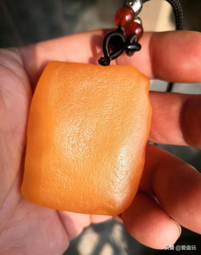 蜜蜡认主人的表现，蜜蜡的基本认识（蜜蜡佩戴有什么样的规则呢）