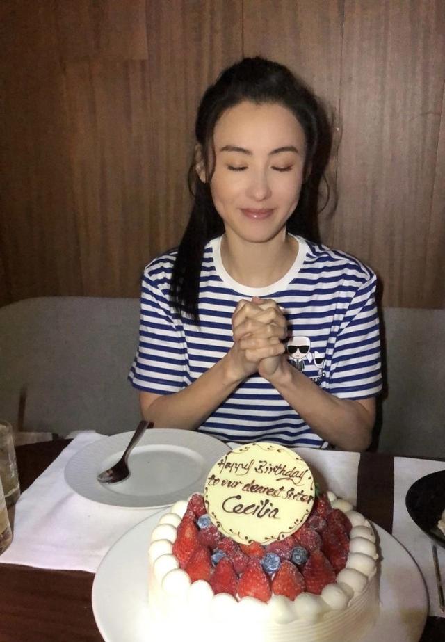 張柏芝和鄧萃雯竟是好閨蜜，40歲生日兩人合體慶祝，跨次元合體 娛樂八卦吃瓜 第4张