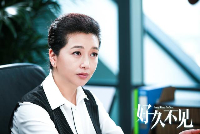 40岁江珊近照，同样51岁的徐帆和江珊