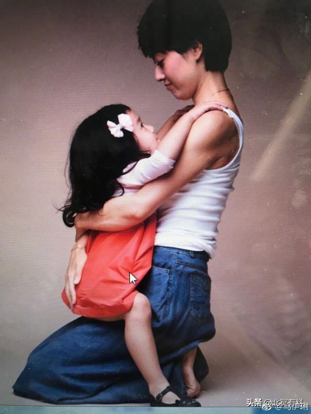 马伊琍文章离婚后首次同框，文章马伊琍今日宣布离婚原因疑曝光