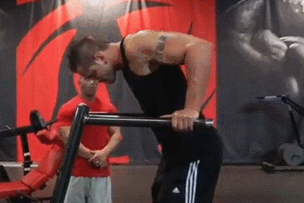 锻炼胸肌的训练方法动图，练胸肌最好的6个动作