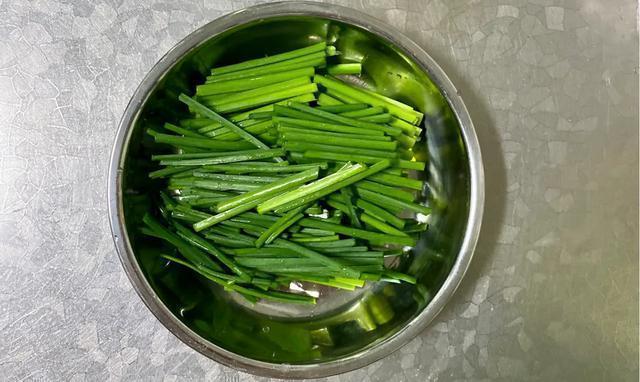 水煮鱼配菜都有哪些，做水煮鱼放什么菜好吃（都是个人简历信息泄露惹的）