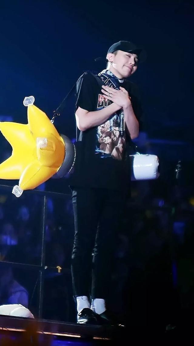 权志龙壁纸高清大图，精选权志龙壁纸36张