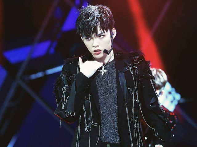 朱星杰认为体现男友力的瞬间，朱星杰承认恋情获赞