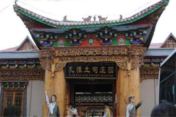 迪庆旅游必去的景点，迪庆州十大好玩的旅游地