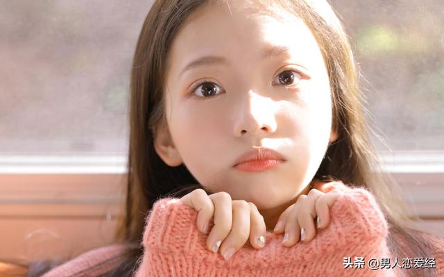 谈恋爱怎么聊天，怎么聊天才能让对方不烦（教你恋爱聊天必学8大技巧）