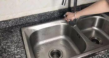 下水道疏通神器，疏通下水道神器小妙招（下水管道疏通工具有哪些）