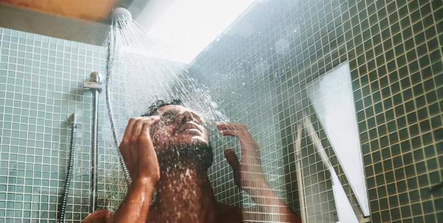 洗冷水澡的好处和危害，有人却觉得没必要