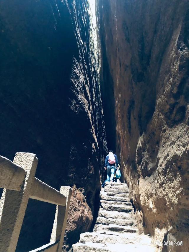 闽北之行武夷山一线天，武夷山旅记（武夷山：我家最窄仅30厘米）