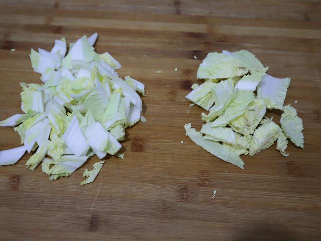 娃娃菜怎么做好吃又简单不用油，娃娃菜这样做不加一滴水