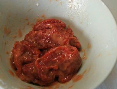 家常香辣水煮牛肉简单做法，麻辣的水煮牛肉该怎么做