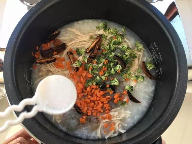 今天教大家几种粥的做法营养丰富，10种营养粥的做法