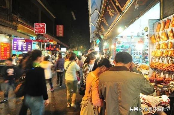 老北京的小吃推荐豆汁，北京的特色小吃