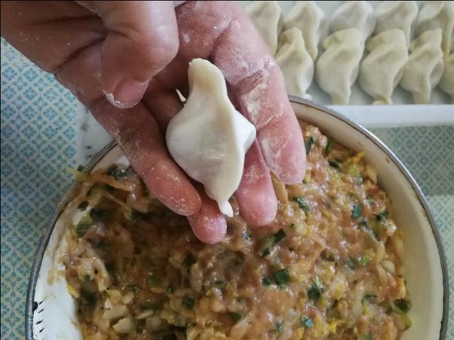 白菜馅饺子怎么调好吃，白菜馅饺子好吃有诀窍
