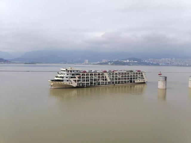 三峡大坝旅游景点，湖北宜昌三峡大坝旅游景点有哪些（领略世界第一坝的水涨船高）