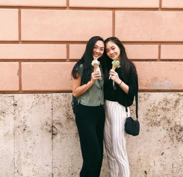李連傑倆女兒近照曝光！濃妝艷抹打扮成熟，小女兒穿吊帶身材豐腴 娛樂八卦吃瓜 第7张