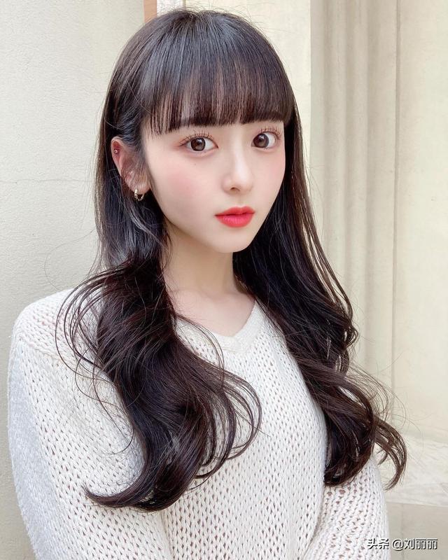 春节适合什么发型简单又好看，过年别再烫“奶奶卷”