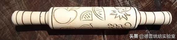 擀面杖如何制作，有时候擀面杖也能做出艺术甜品