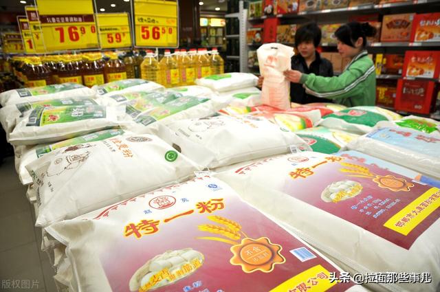 通用雪花小麦粉是低筋面粉吗，高筋、中筋、低筋面粉还在傻傻分不清吗