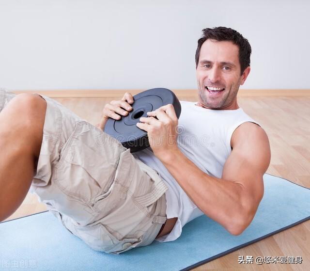 三个动作锻炼腹肌的方法，练腹肌这三个动作就够了！