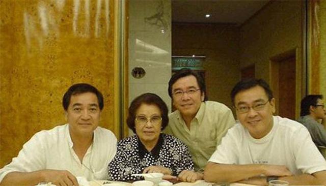 尔冬升秦沛姜大卫为什么不一个姓，秦沛尔冬升的亲兄弟