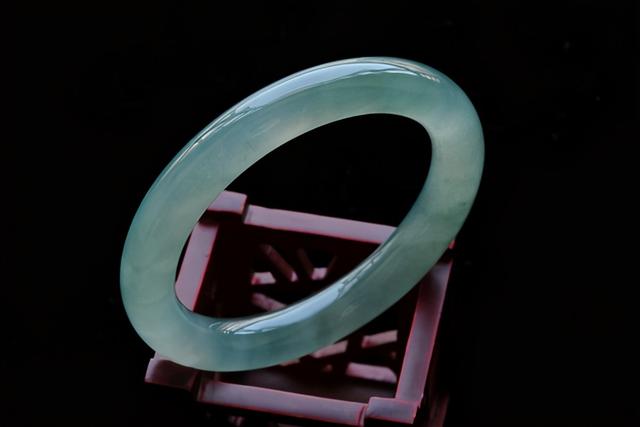 玉髓其实并不是玉，玉髓是玉么（几十块的玉髓和几千块的玉）