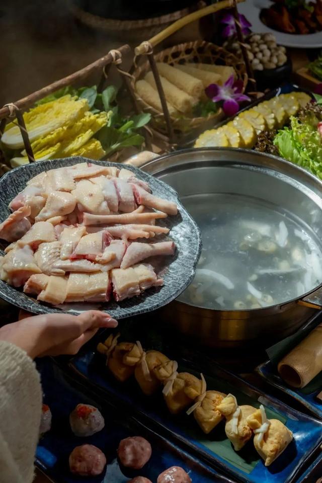 椰子鸡用什么鸡，四个椰子一只文昌鸡（文昌椰子鸡用什么椰子）