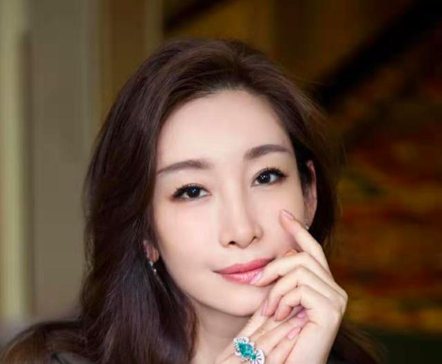 秦海璐16岁近照，秦海璐22岁就拿金马影后