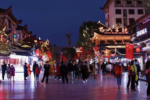 湖北恩施旅游攻略，湖北恩施旅行除了峡谷风光（湖北恩施旅游必玩攻略）