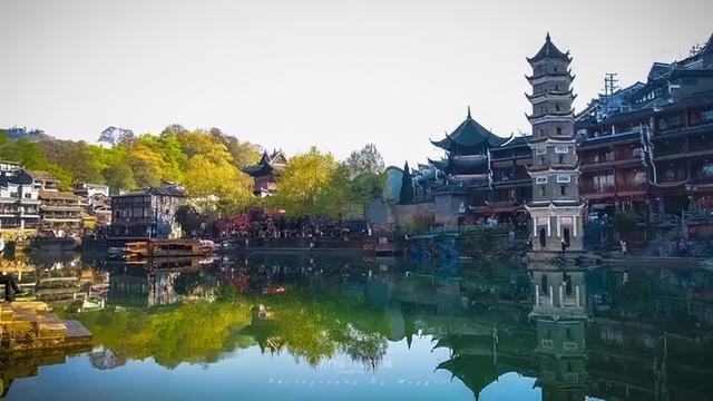 6月份适合旅游的古镇，4月最适合去的24个古镇