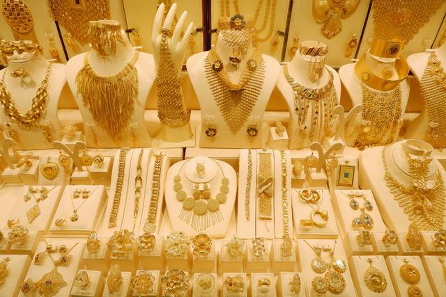 迪拜的黄金为何便宜，迪拜黄金市场多土豪