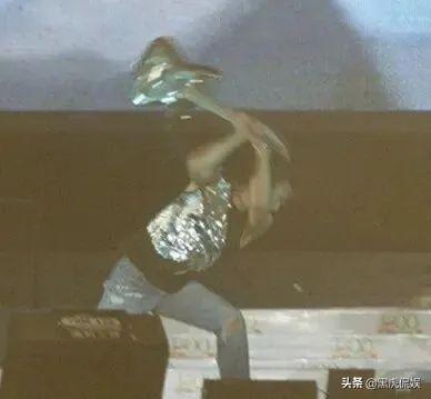 陈坤和谢霆锋后续怎么样了，2013年陈坤将耳机砸向谢霆锋